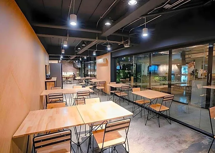 Peace Land Khaosan Hotel